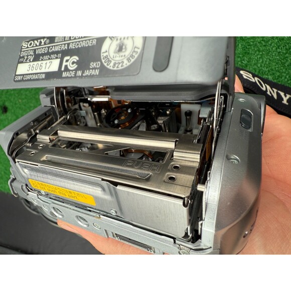 Sony HandyCam DCR-HC32 Mini DV Camcorder - UNTESTED FOR PARTS - Picture 7 of 11